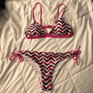 Flamingo bikini 🌸receive free gift w/purchase🌸